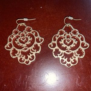 Pretty Gold Earrings